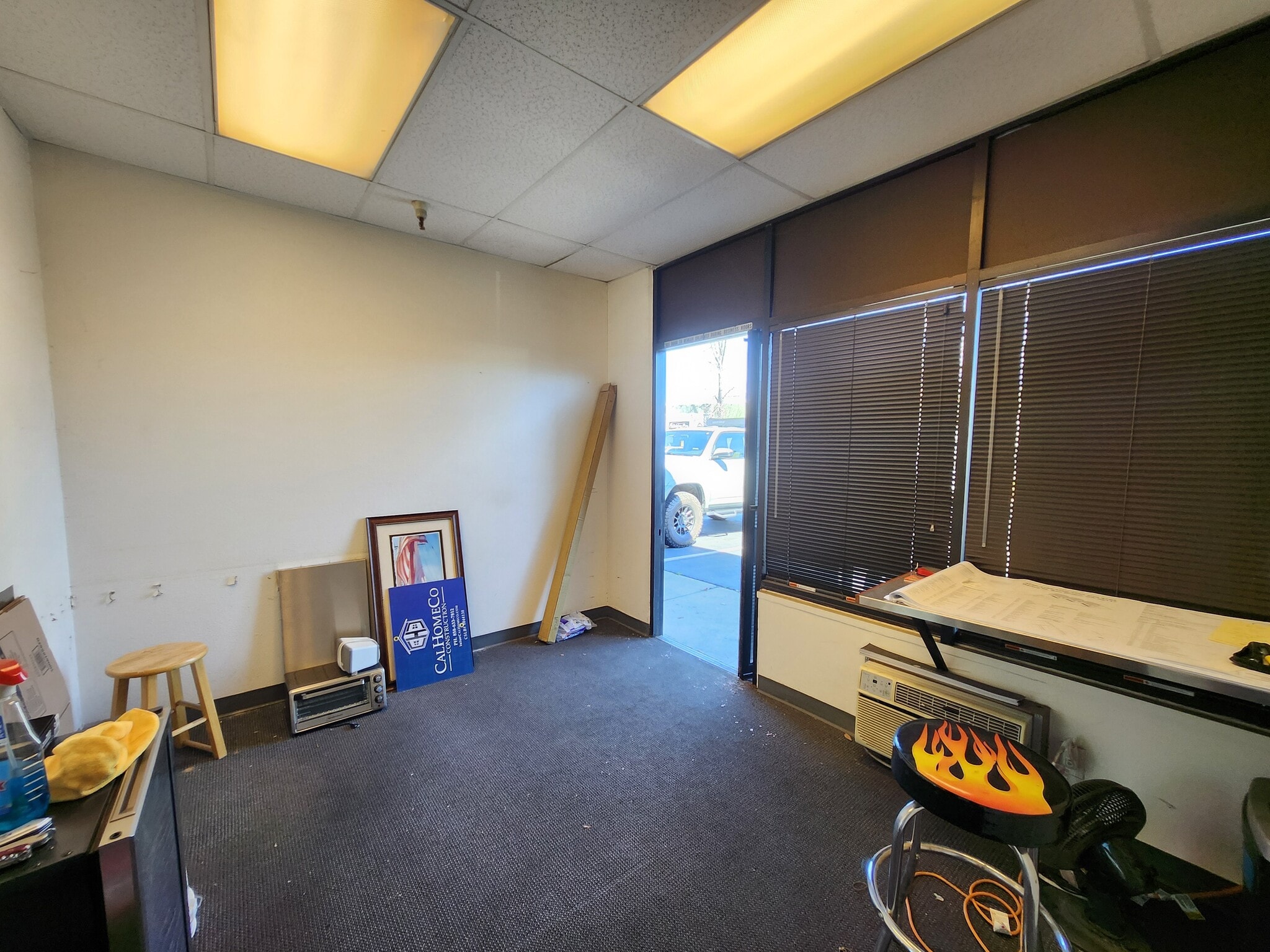 1987 Friendship Dr, El Cajon, CA for lease Interior Photo- Image 1 of 7
