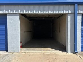 249-268 Seaboard Ave, Venice, FL for lease Interior Photo- Image 2 of 4