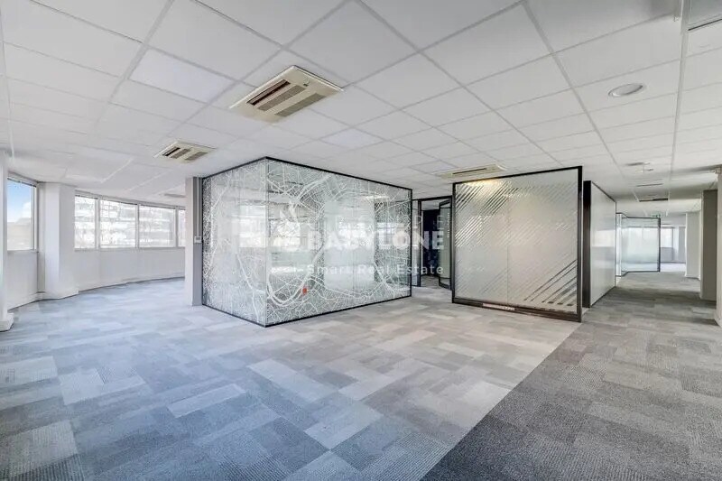 Office in Issy-les-Moulineaux for lease Interior Photo- Image 1 of 21