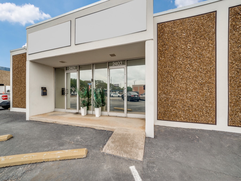 2401-2407 Boardwalk St, San Antonio, TX for lease Building Photo- Image 1 of 5