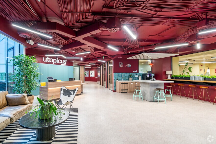 Calle del Príncipe de Vergara, 112, Madrid, Madrid for lease - Interior Photo - Image 1 of 1