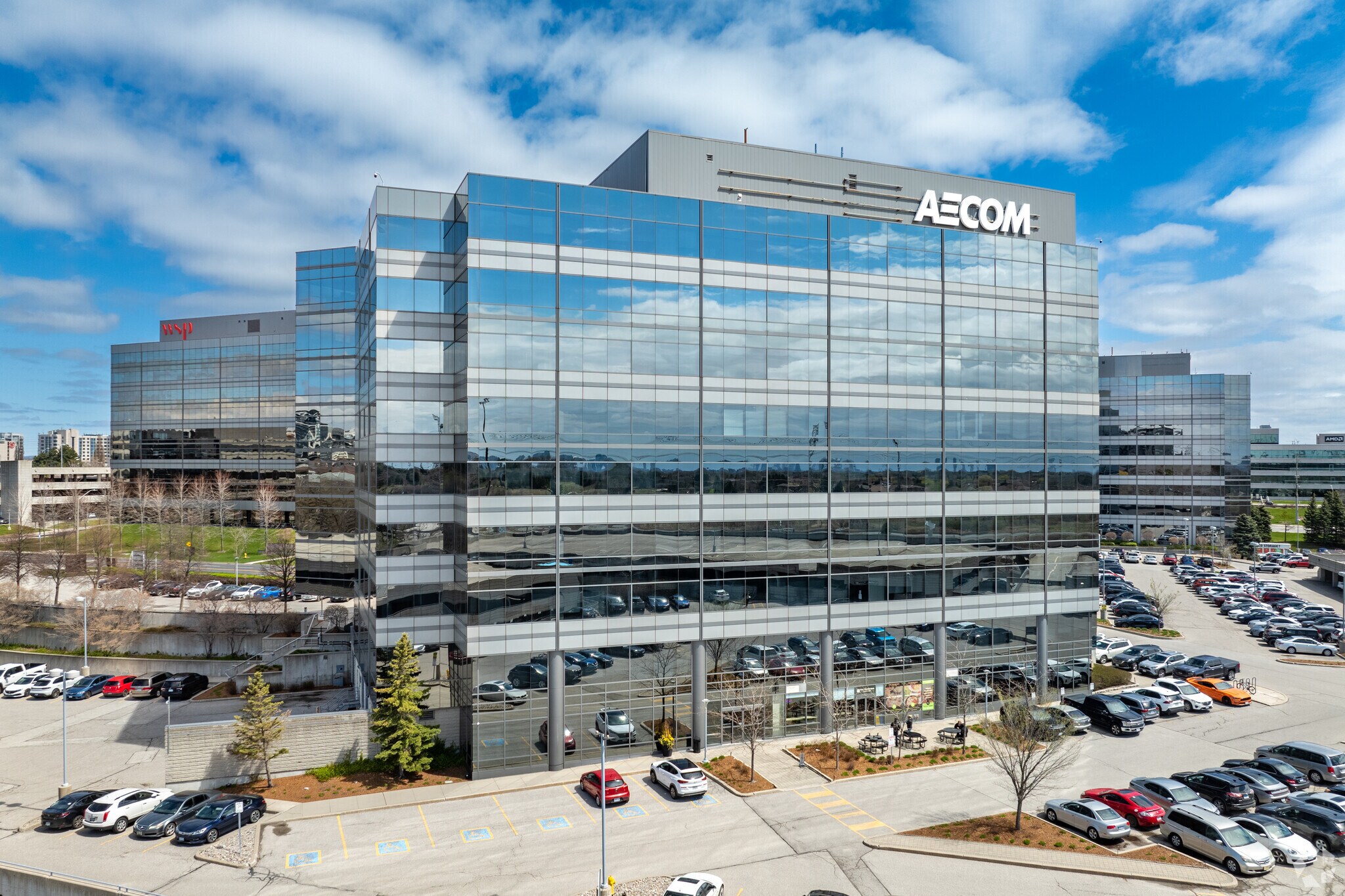 105 Commerce Valley Dr W, Markham, ON à vendre Photo principale- Image 1 de 1