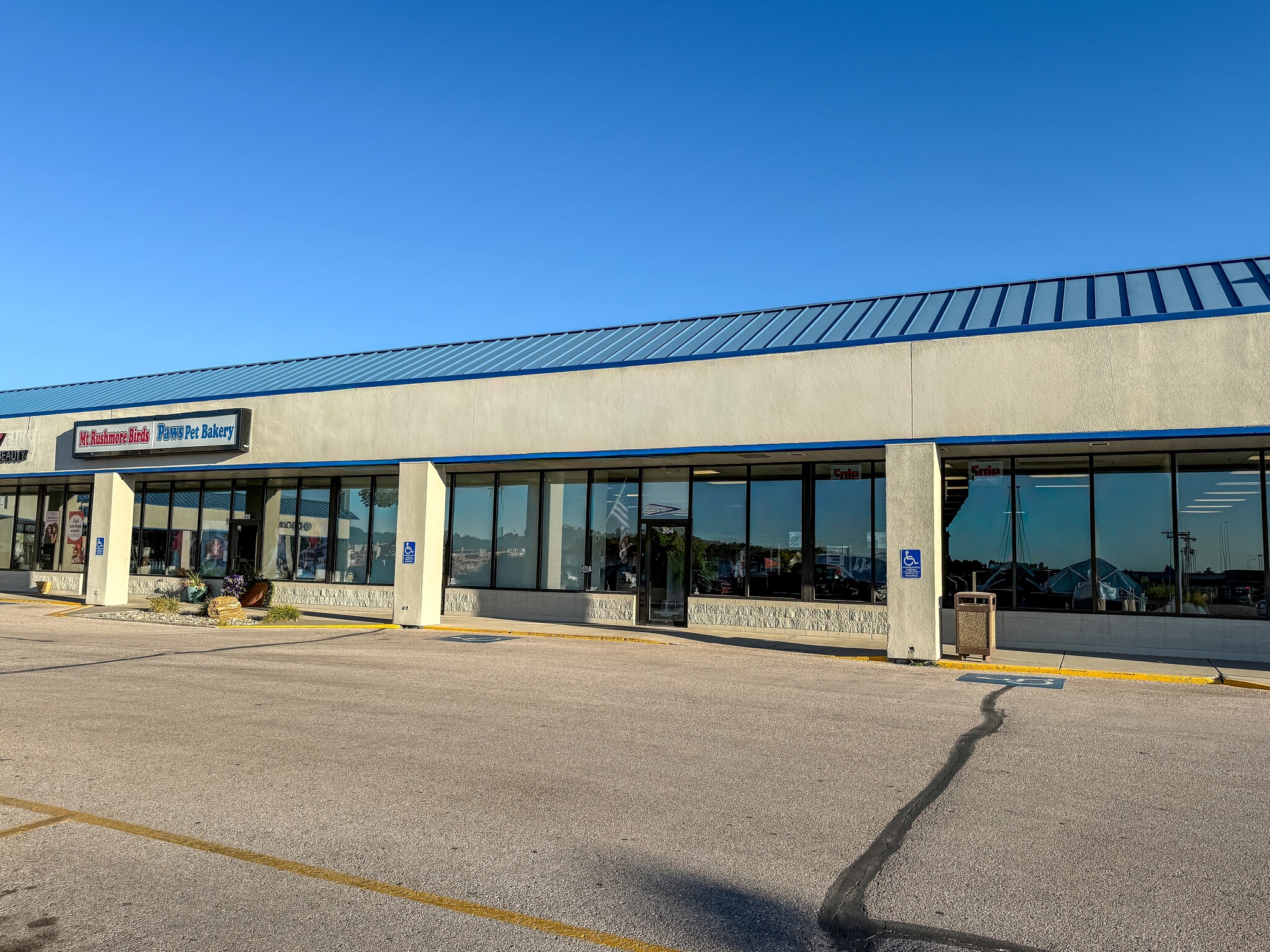 2255 N Haines Ave, Rapid City, SD for lease Interior Photo- Image 1 of 9