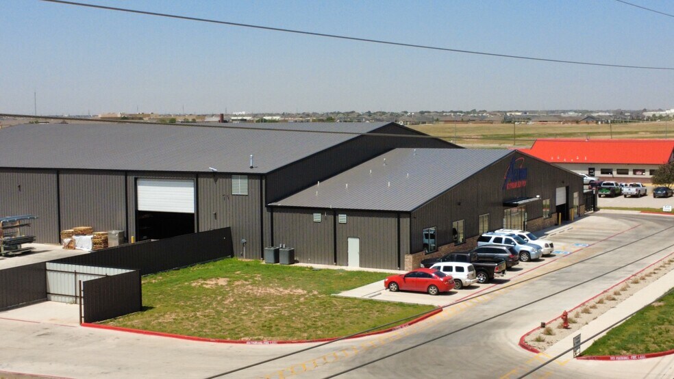 3221 114th St, Lubbock, TX à vendre - Photo du bâtiment - Image 2 de 9