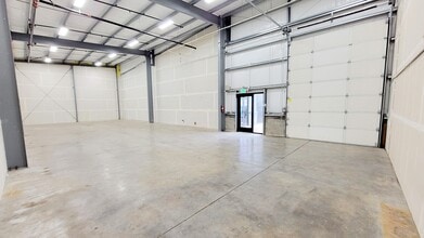 2345 McGilchrist St SE, Salem, OR for lease Building Photo- Image 2 of 4