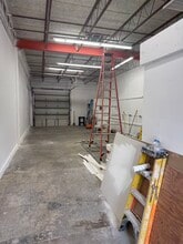 324-378 SW 13th Ave, Pompano Beach, FL à louer Photo intérieure- Image 2 de 2