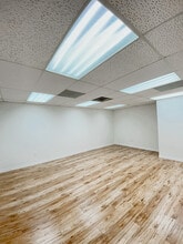 2109 London Line, Sarnia, ON à louer Photo intérieure- Image 2 de 4