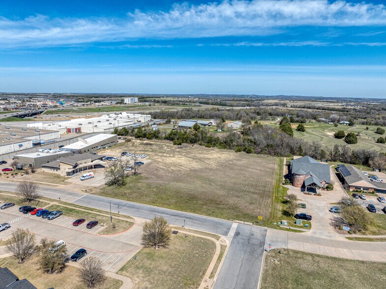 2.18 Acres Sara Swamy Drive, Sherman, TX à vendre - Photo du bâtiment - Image 3 de 14