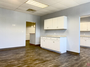 67 Prospect Ave, West Hartford, CT for lease Interior Photo- Image 2 of 4