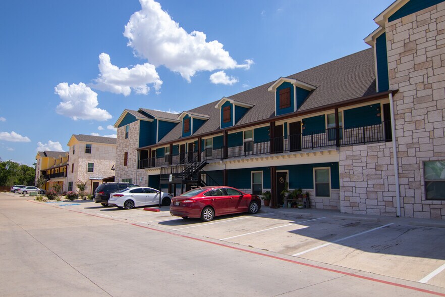 651 E McGregor Dr, Mc Gregor, TX à vendre - Photo du bâtiment - Image 3 de 19