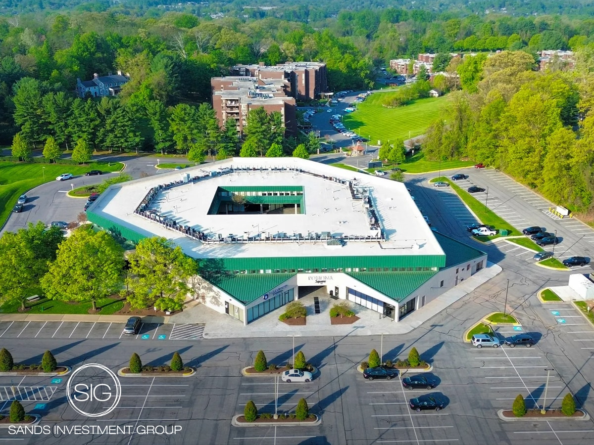 1700 Reisterstown Rd, Pikesville, MD for lease Building Photo- Image 1 of 5