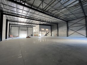 12 Cedar Mill Dr, Jilliby for lease Interior Photo- Image 1 of 3