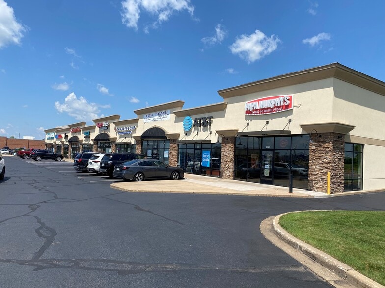 3038 Commercial Blvd, Chippewa Falls, WI for lease - Building Photo - Image 3 of 12