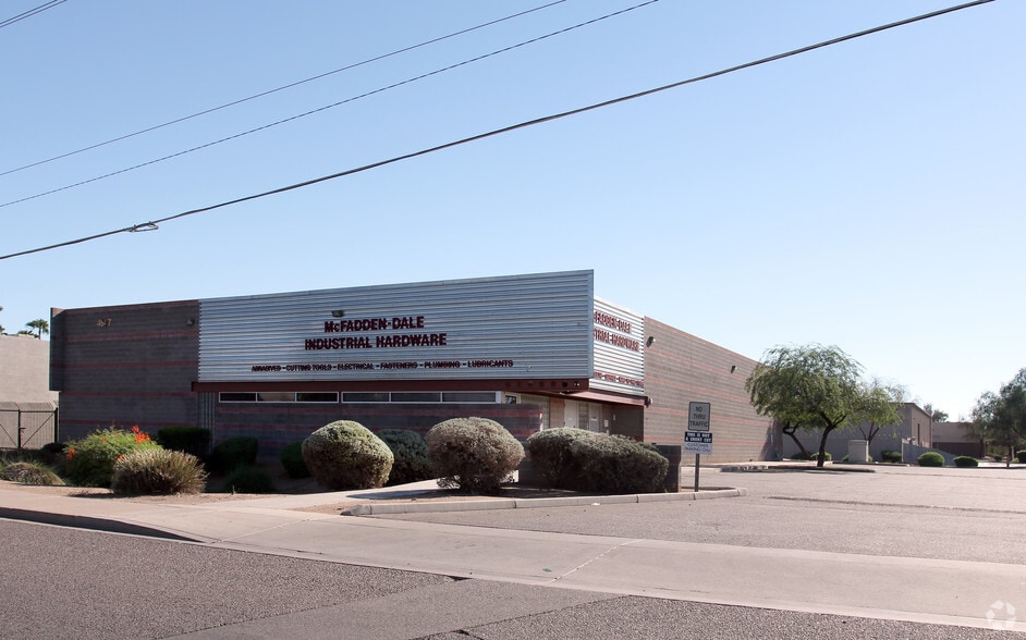 4647 S 32nd St, Phoenix, AZ à louer - Photo du bâtiment - Image 2 de 2