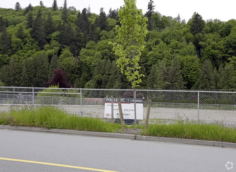 44199 Progress Way, Chilliwack, BC for lease - Primary Photo - Image 1 of 3