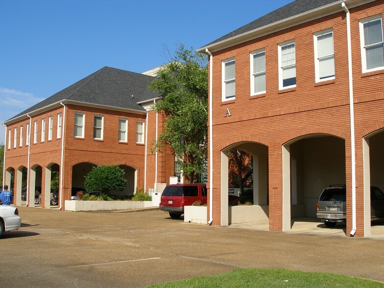 3900 Lakeland Dr, Flowood, MS à louer - Photo du bâtiment - Image 2 de 5