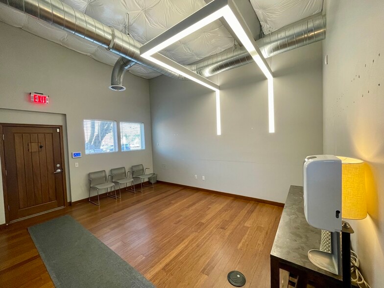 128 NE 7th Ave, Portland, OR à louer - Hall d’entrée - Image 3 de 24