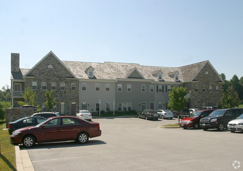 10707-10753 Birmingham Way, Woodstock, MD à louer - Photo du bâtiment - Image 3 de 5