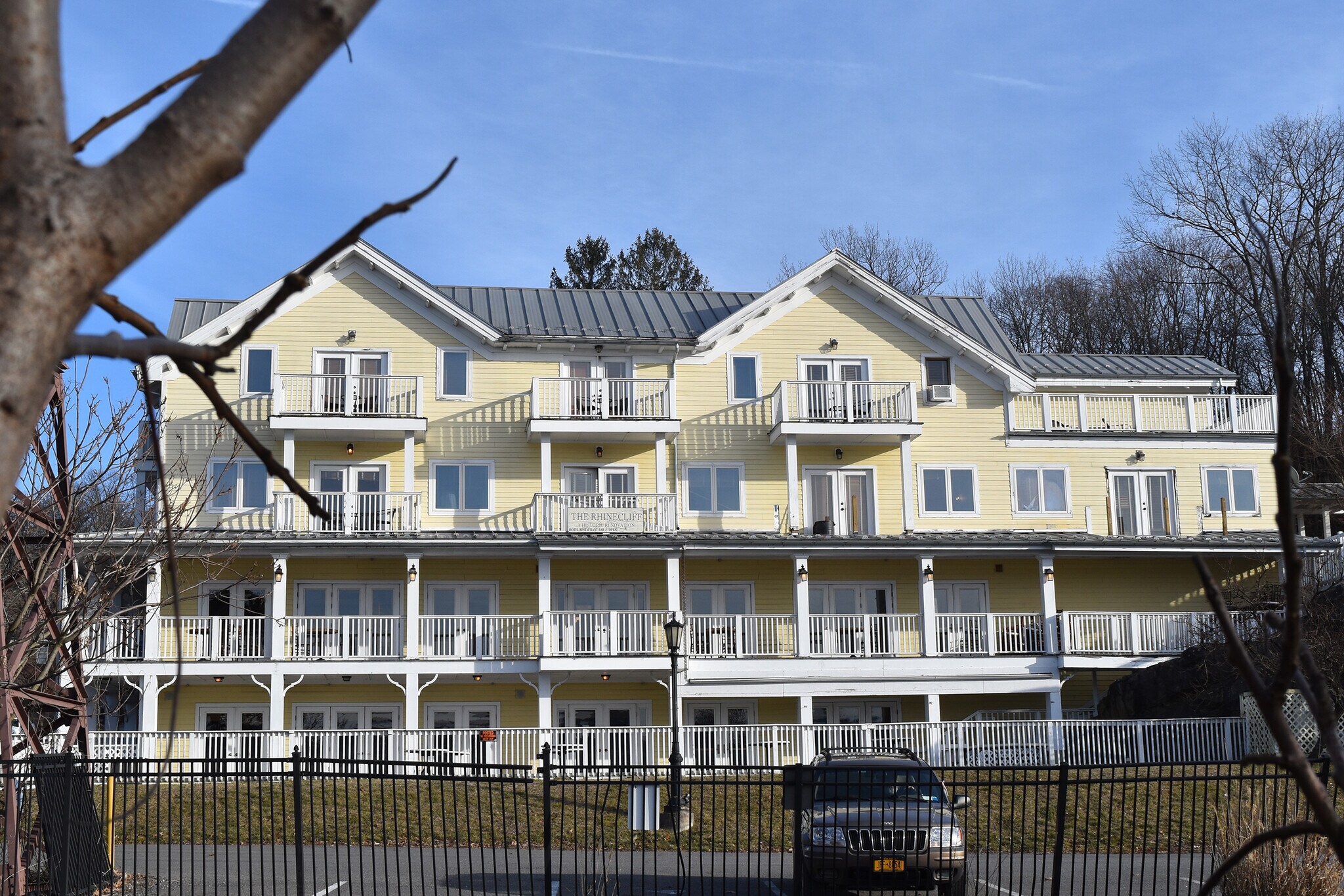 4 Grinnell St, Rhinecliff, NY à louer Photo du bâtiment- Image 1 de 15