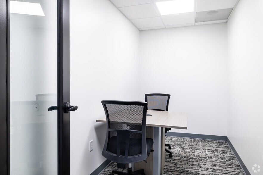 154 Calvary St, Waltham, MA à louer - Photo du bâtiment - Image 3 de 20