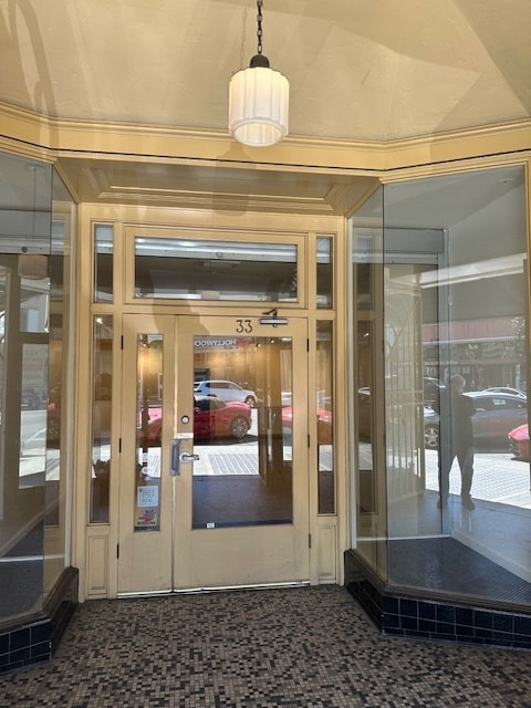 33-35 E Colorado Blvd, Pasadena, CA for lease Primary Photo- Image 1 of 6