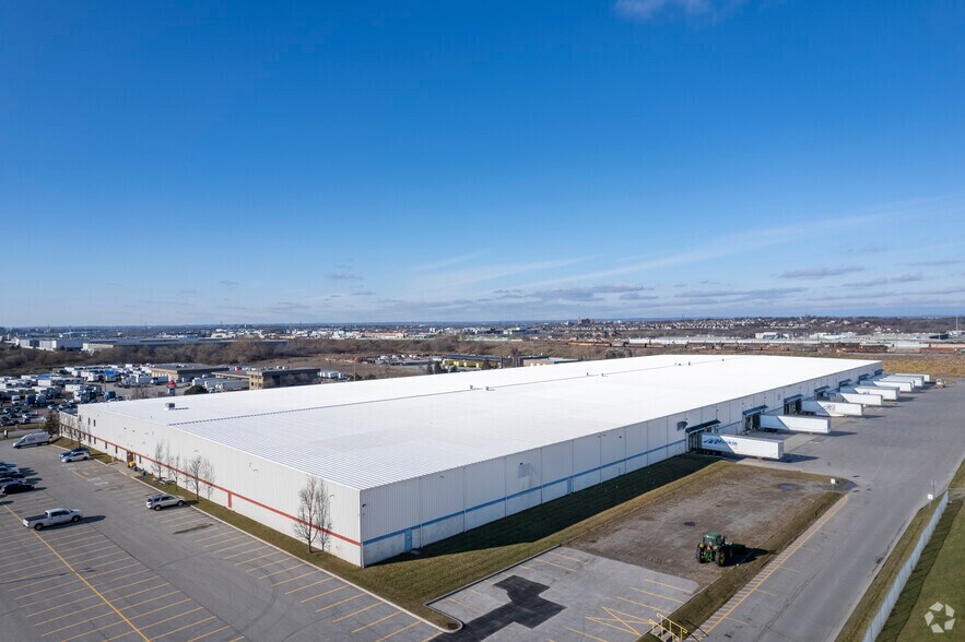 999 Boundary Rd, Oshawa, ON à vendre - Photo du bâtiment - Image 3 de 14