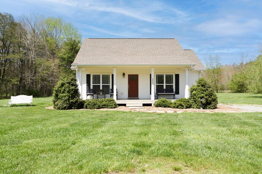 2829 Plottown Rd, Young Harris, GA à vendre - Photo principale - Image 1 de 11