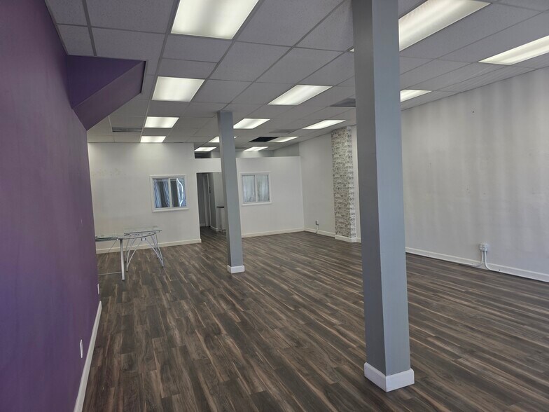 125 S Glenoaks Blvd, Burbank, CA à louer - Photo du bâtiment - Image 2 de 8