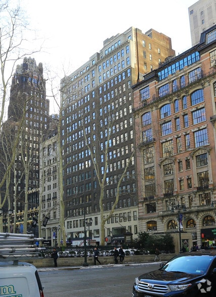 66-70 W 40th St, New York, NY for lease - Building Photo - Image 3 of 14
