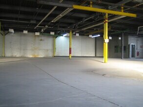531 N Stiles St, Linden, NJ for lease Interior Photo- Image 2 of 5