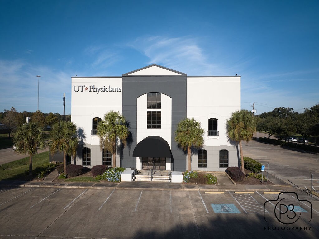 15035 Southwest Fwy, Sugar Land, TX à louer Photo du bâtiment- Image 1 de 4