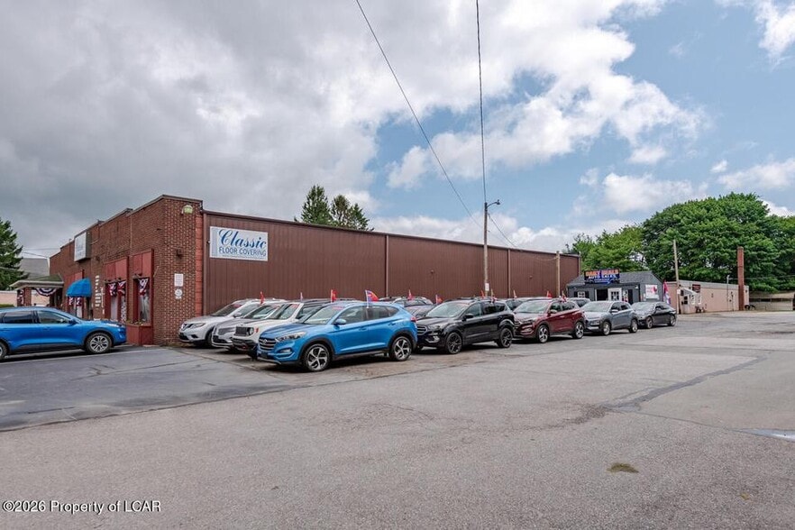 205 S Poplar St, Hazleton, PA à vendre - Photo du bâtiment - Image 3 de 53