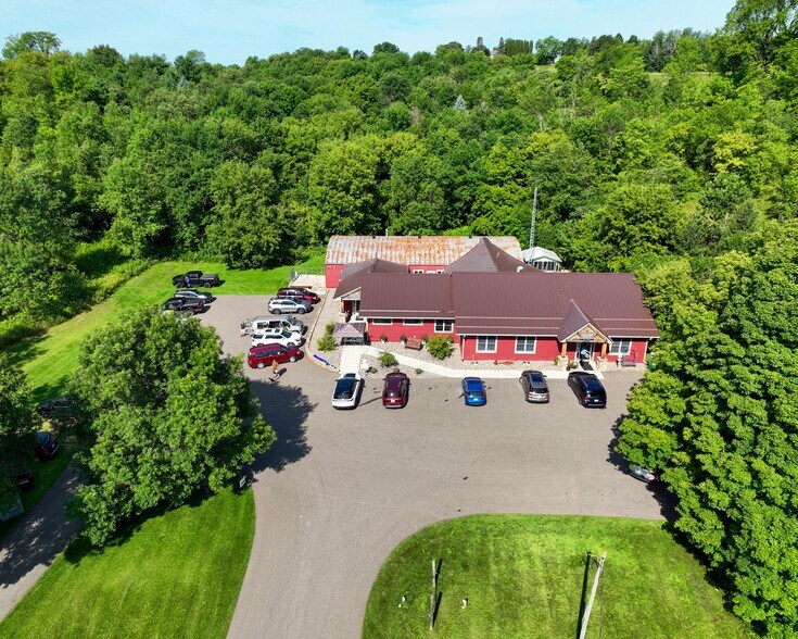 308 Syme Ave, Glenwood City, WI à vendre - Photo du bâtiment - Image 3 de 3