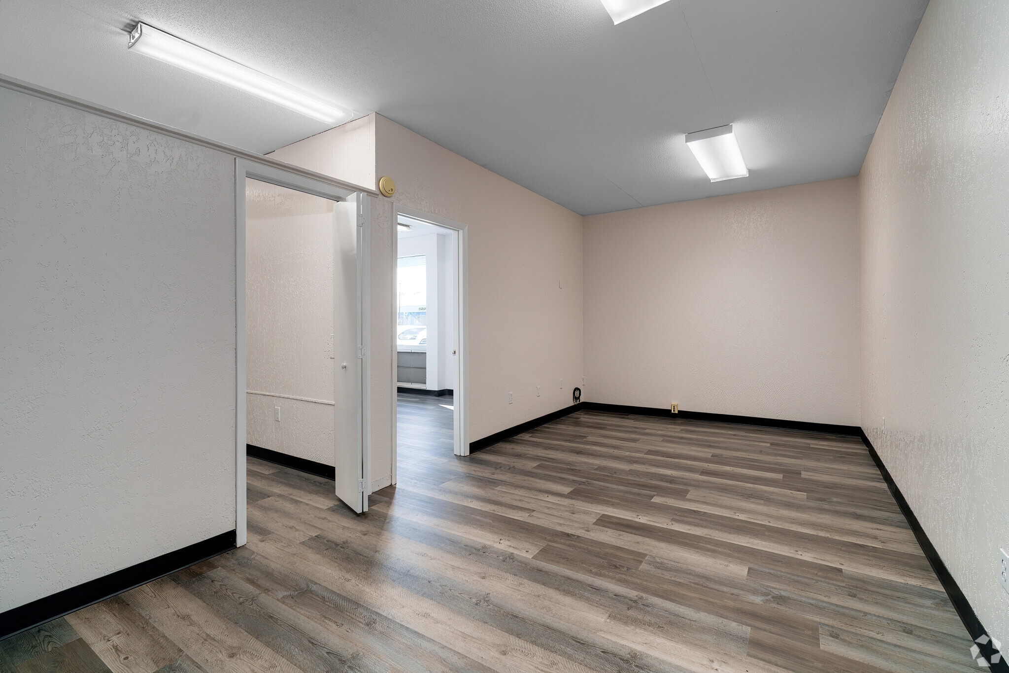 7523 Aloma Ave, Winter Park, FL for lease Interior Photo- Image 1 of 9