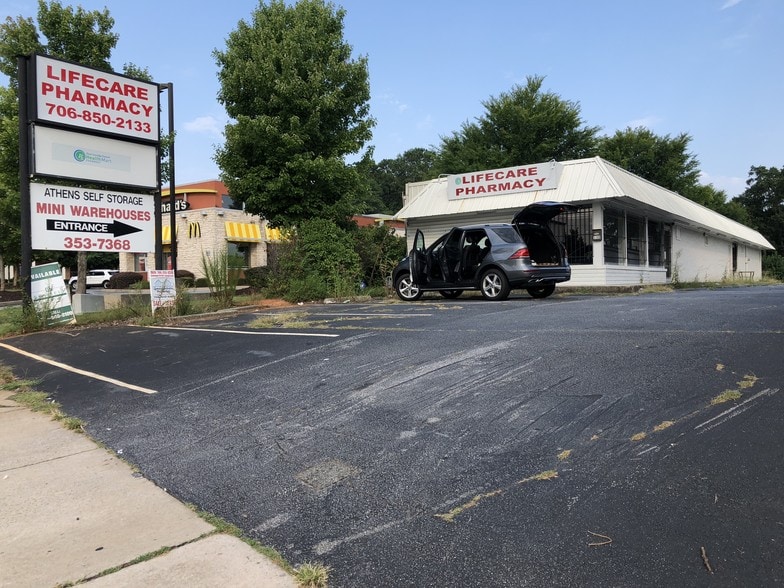 130 Gaines School Rd, Athens, GA à vendre - Photo principale - Image 1 de 2