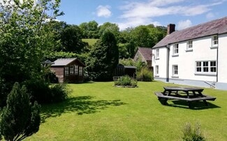 Plus de détails pour St Clears, Carmarthen - Services hôteliers à vendre