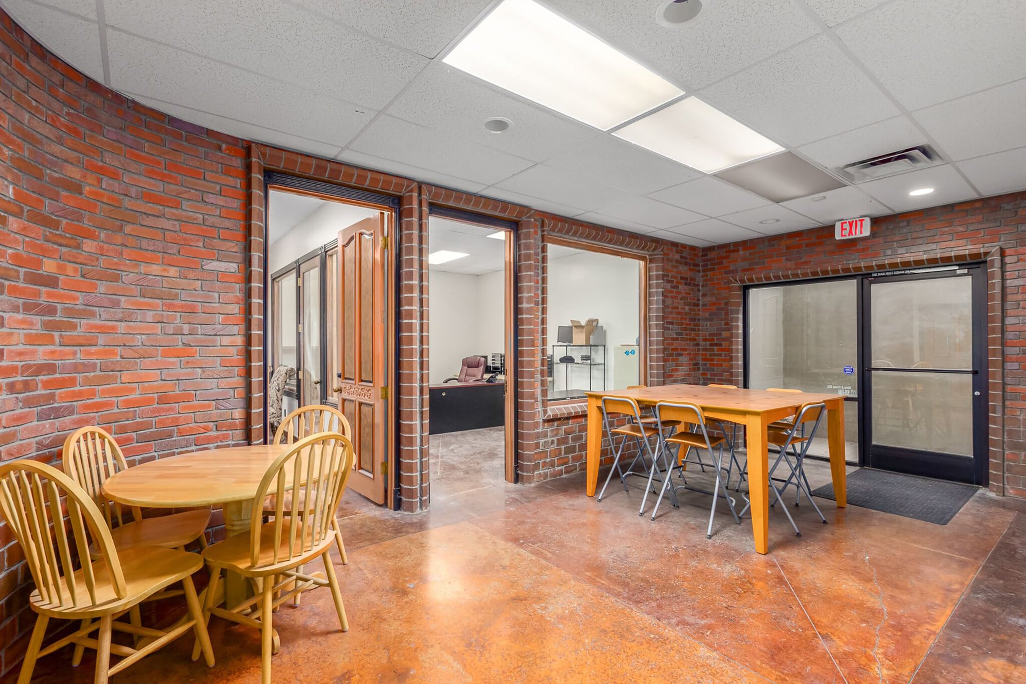 1818 E Baseline Rd, Mesa, AZ for sale Interior Photo- Image 1 of 3