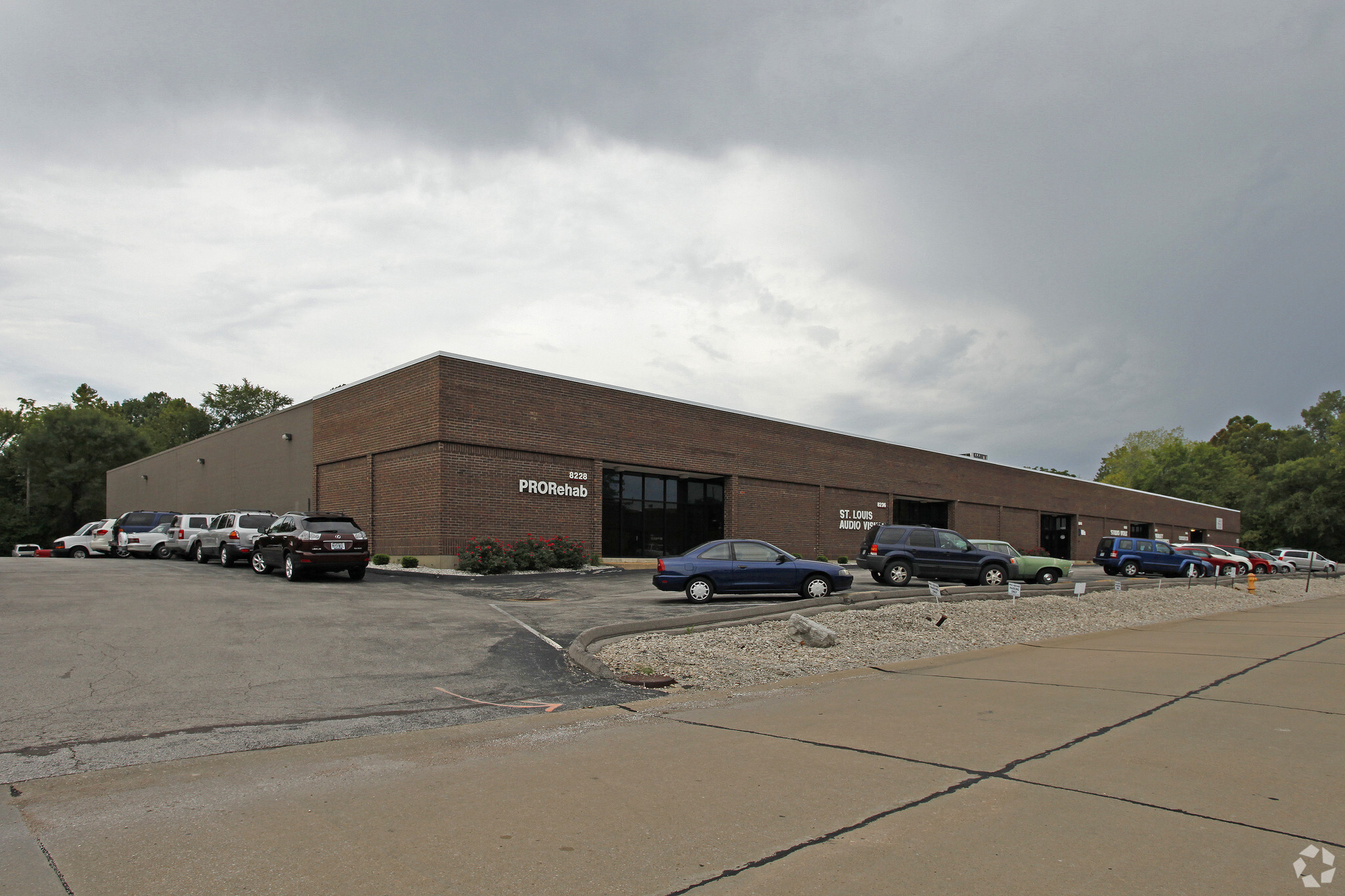 8229-8279 Brentwood Industrial Dr, Saint Louis, MO for lease Building Photo- Image 1 of 6