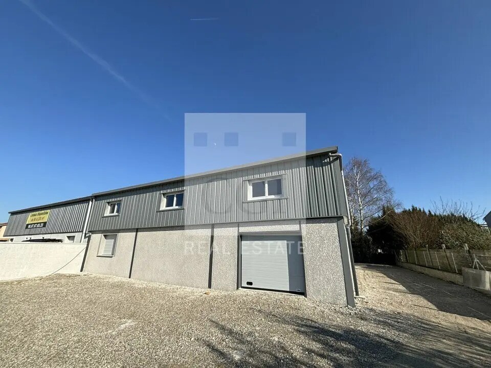 Flex in Luzinay for sale Building Photo- Image 1 of 9