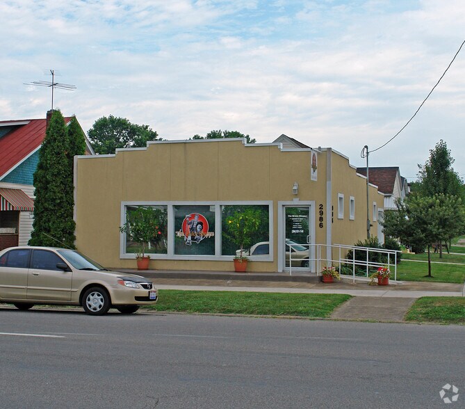 2986 5th Ave, Huntington, WV à vendre - Photo du bâtiment - Image 2 de 3
