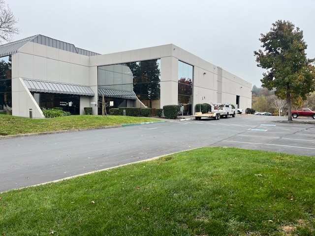 1129 Industrial Ave, Petaluma, CA for lease Primary Photo- Image 1 of 8