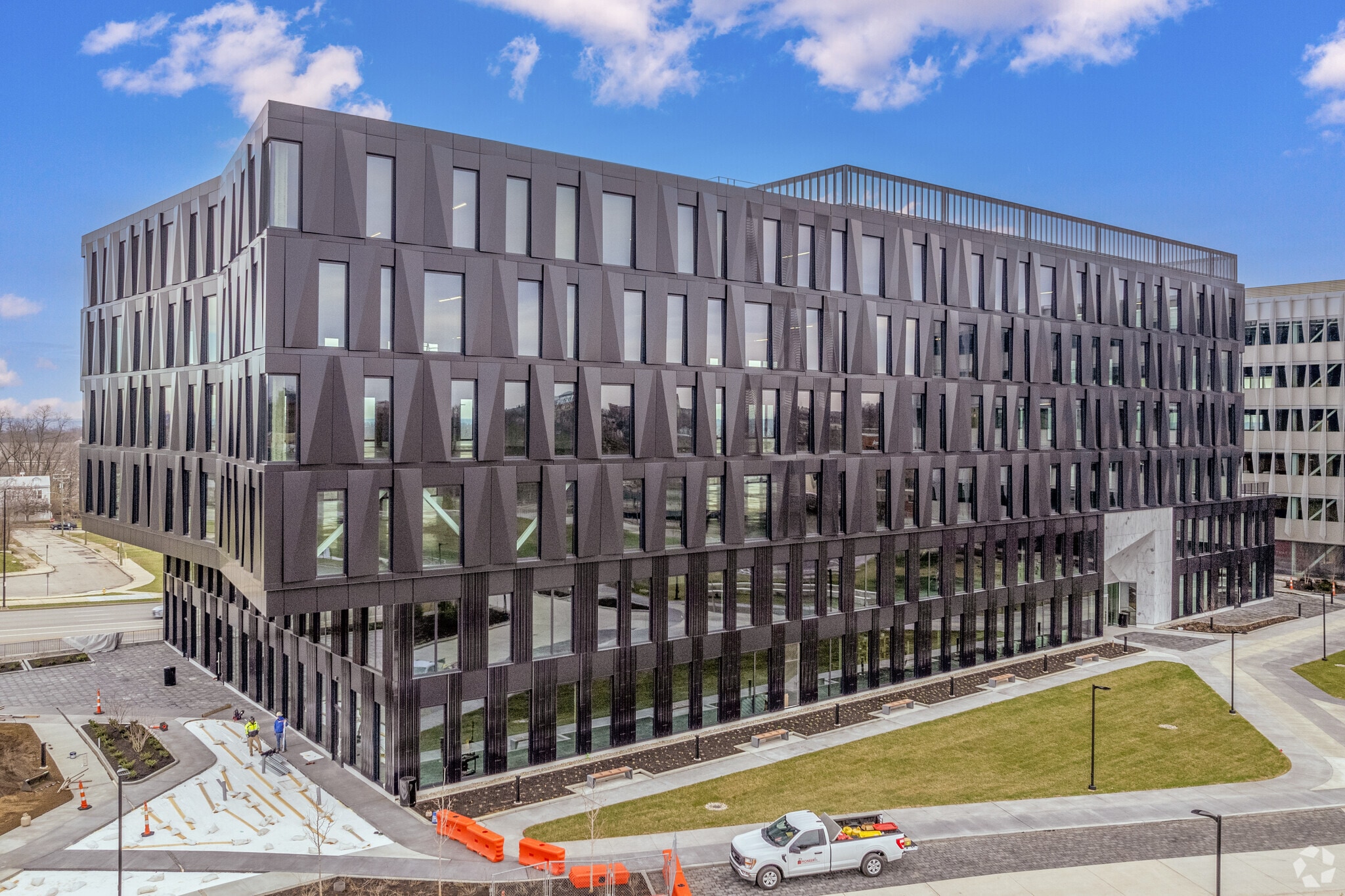 3090 Exploration Ave, Cincinnati, OH for lease Building Photo- Image 1 of 6