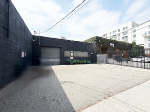 6610 Lexington Ave, Los Angeles, CA à louer Photo intérieure- Image 1 de 12
