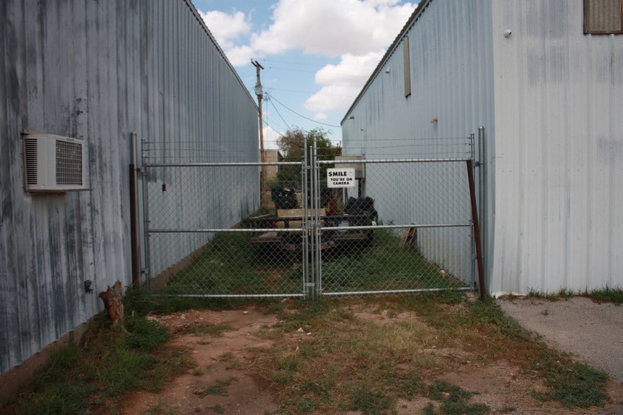 1611 E Taylor Ave, Midland, TX à vendre - Photo du bâtiment - Image 2 de 35