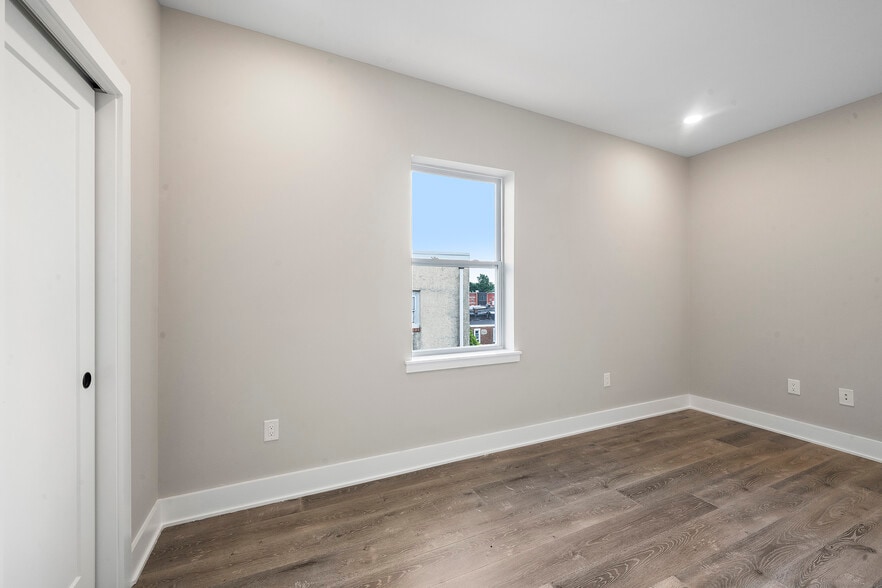 1934 W Diamond St, Philadelphia, PA for sale - Interior Photo - Image 2 of 57