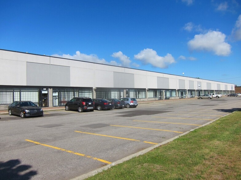 520-556 Av Lépine, Dorval, QC à louer - Photo du bâtiment - Image 1 de 9