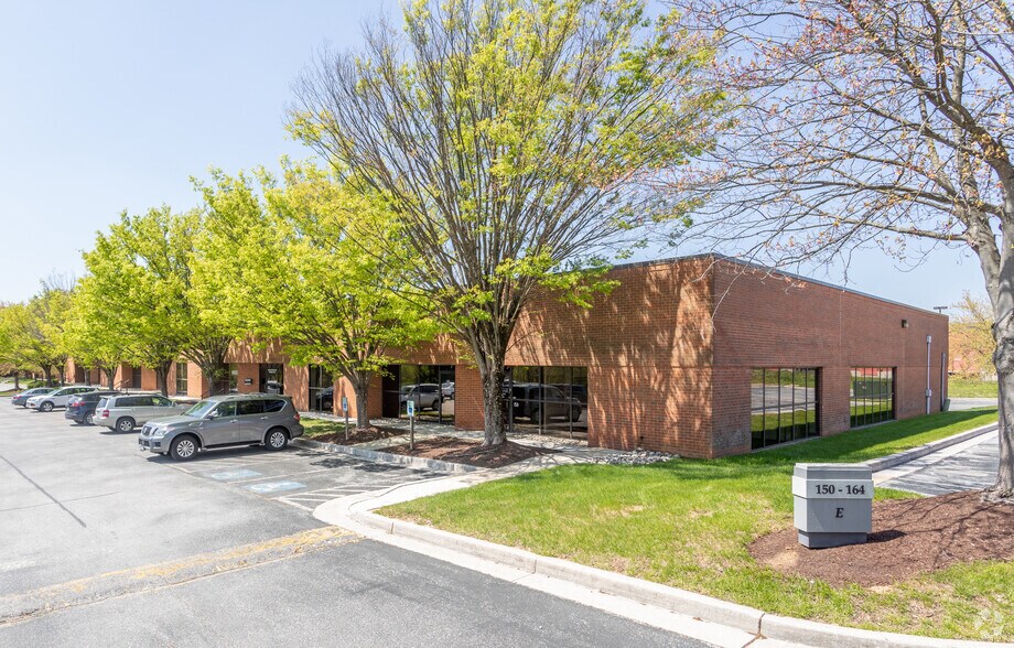 150-164 Lakefront Dr, Cockeysville, MD for lease - Primary Photo - Image 1 of 7