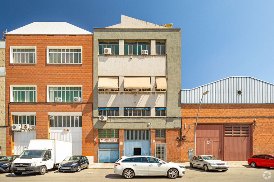 Industriel dans Barcelona, BAR à louer - Photo du bâtiment - Image 2 de 2