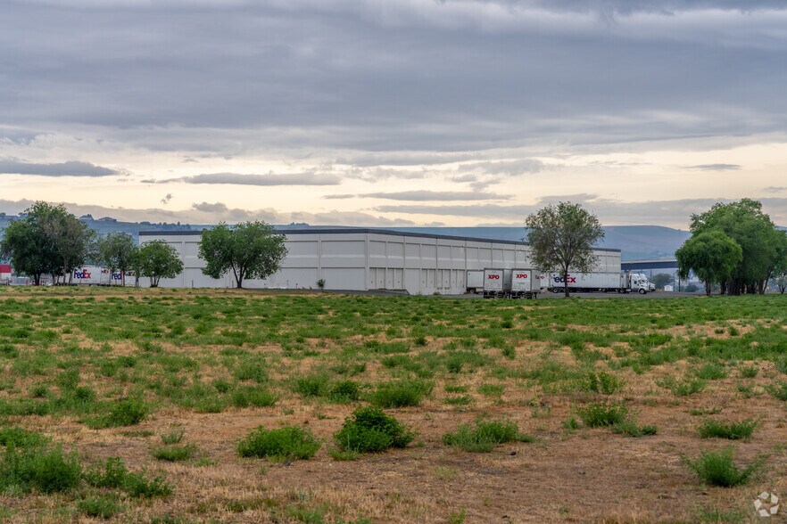 1370 Port Dr, Clarkston, WA à vendre - Photo du bâtiment - Image 2 de 4