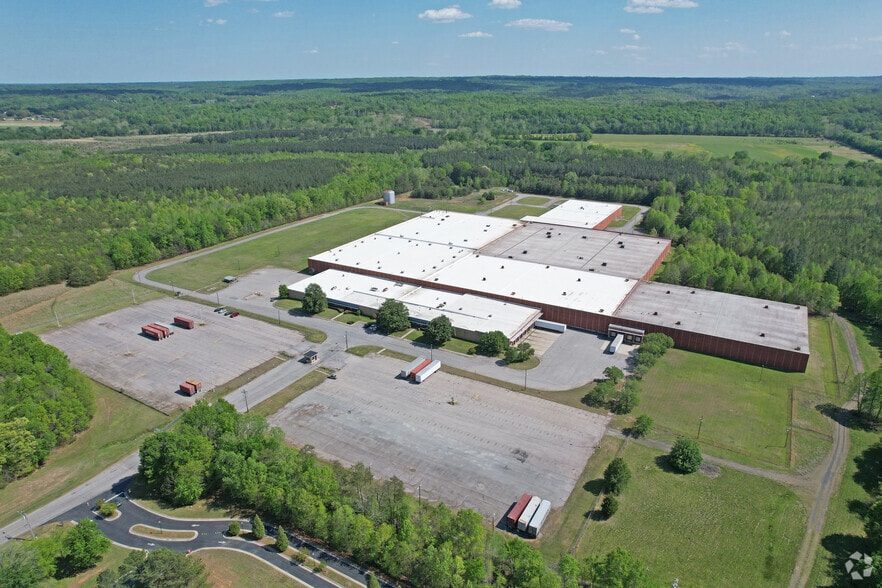 572 S New St, Eden, NC for lease - Building Photo - Image 2 of 68